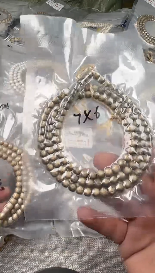 手串星月菩提7*6mm绿包白大眼睛108