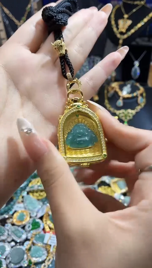 翡翠未镶嵌吊坠(不含链)天然翡翠a货 多样性发其一