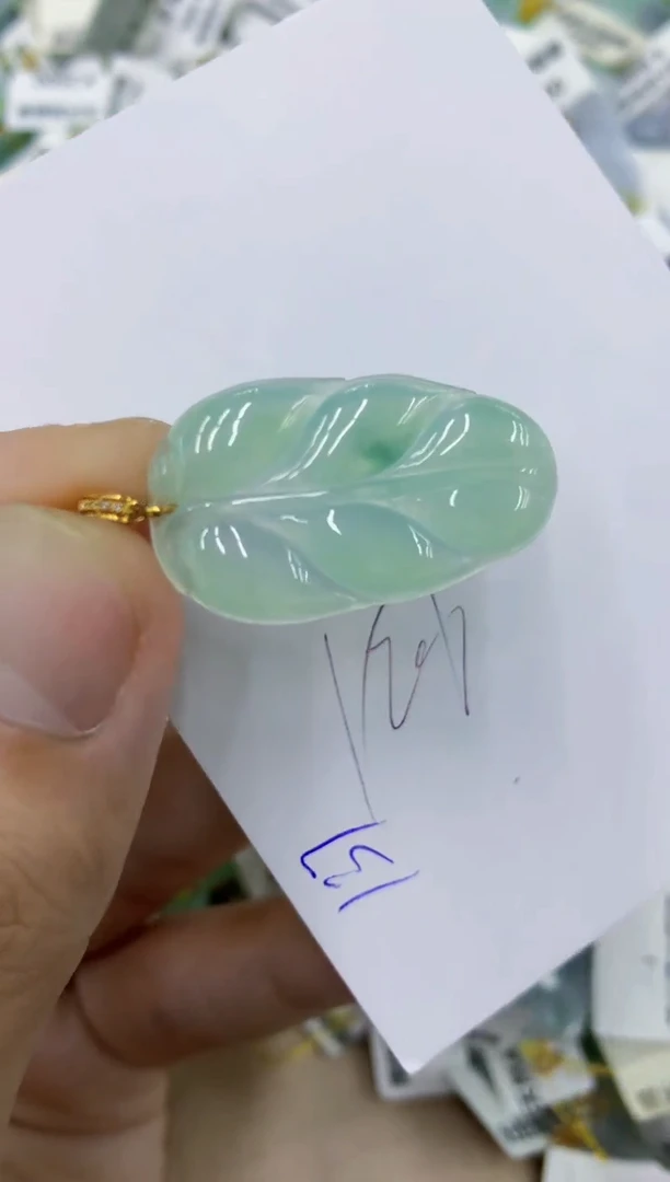 颈饰18K金镶嵌翡翠11111111111