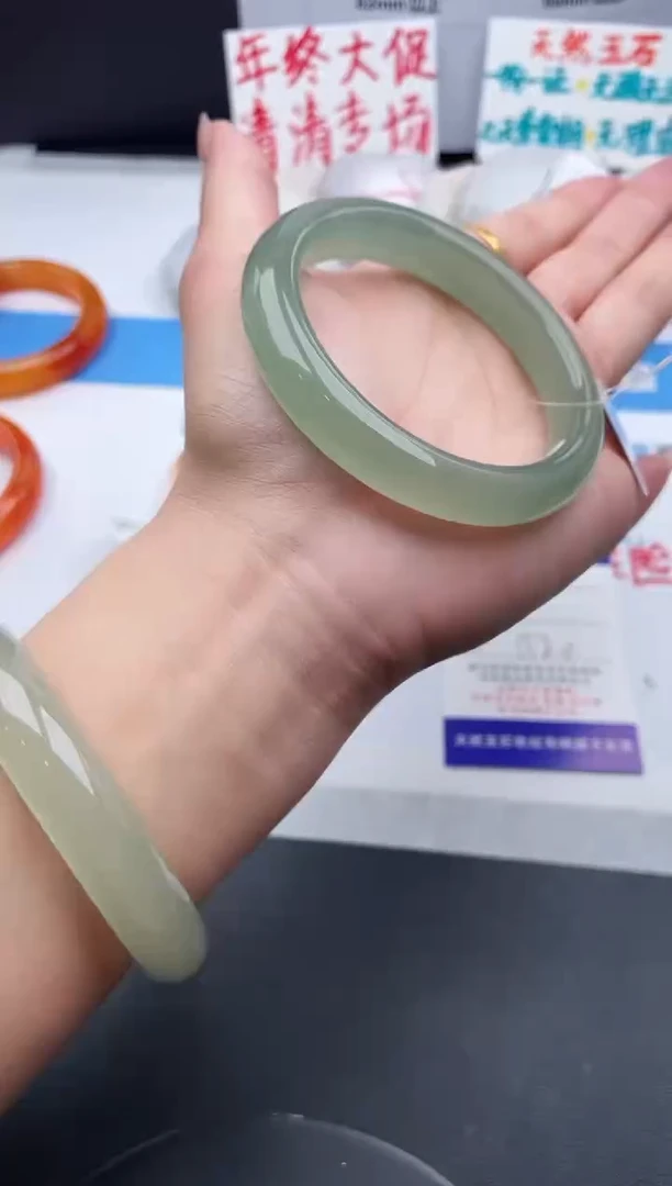 未镶嵌手镯石英质玉j175-DB52+