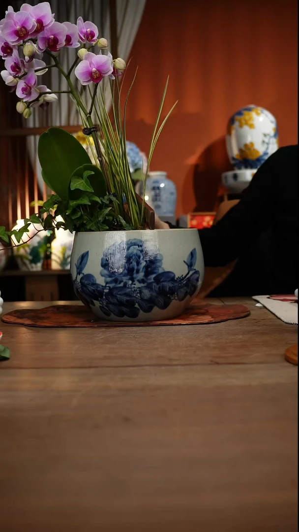 当代高温釉下彩手绘陶瓷餐具