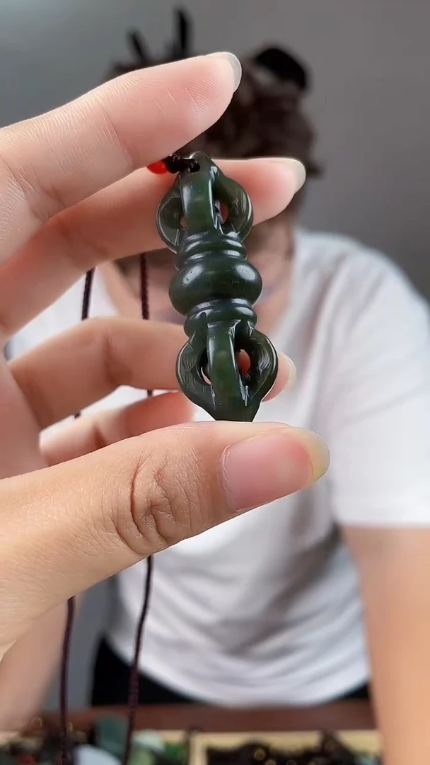 和田玉未镶嵌颈饰拍一发一，多样性发货