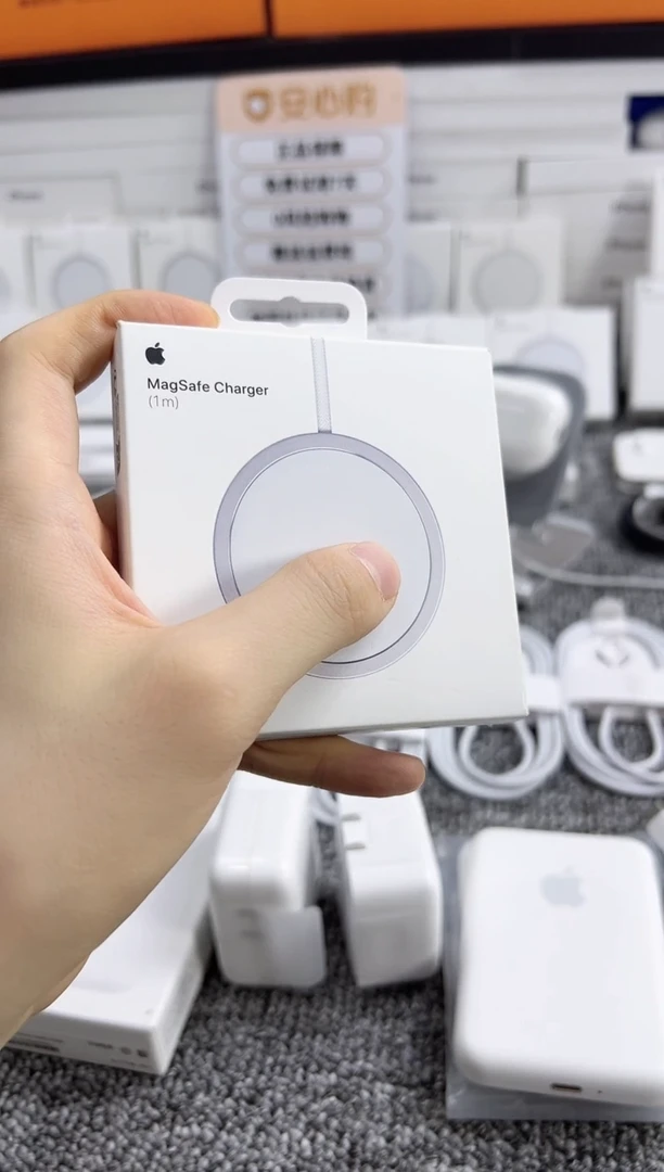 准新品港版25W编织款无线磁吸充一手带盒未使用