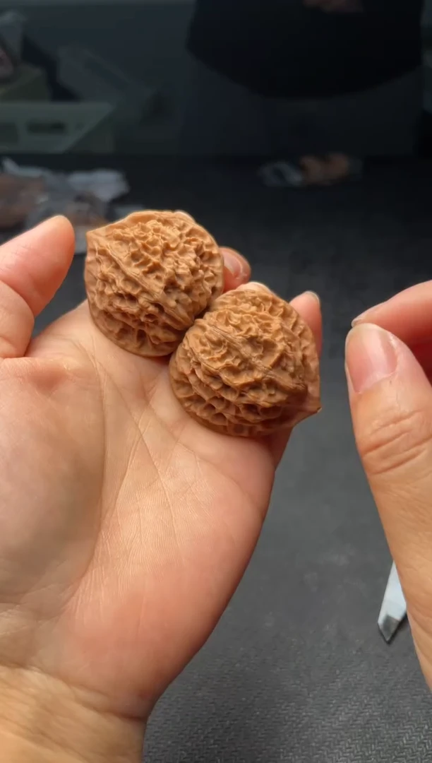 把件文玩核桃W092  灯笼  39