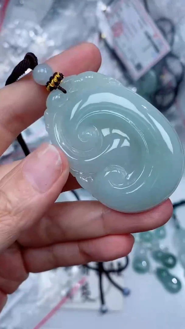 颈饰未镶嵌翡翠吊坠
