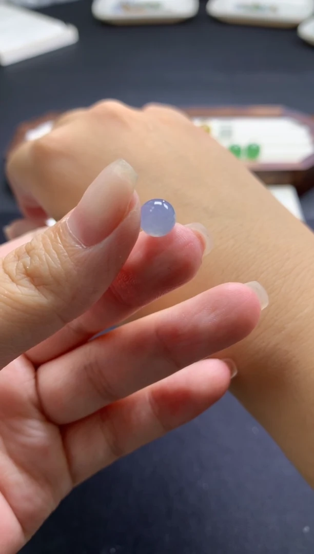 未镶嵌定制翡翠小*豆卡7mm
