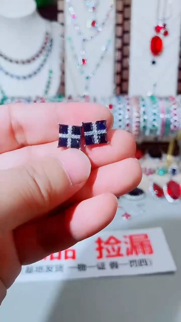 耳饰蓝宝石未镶嵌蓝宝石方四叶草耳钉