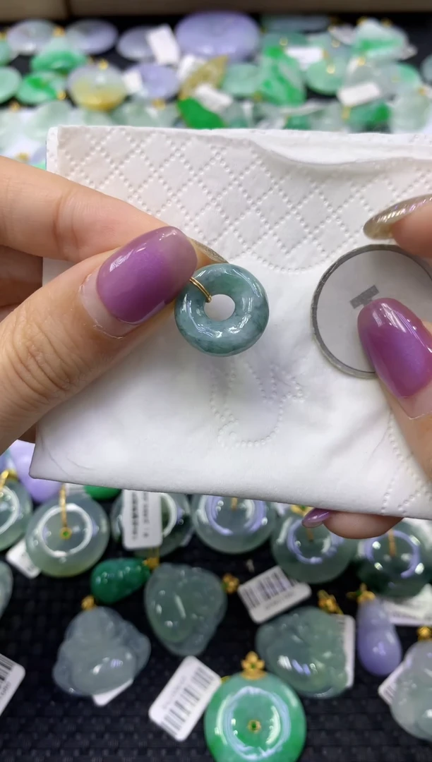 颈饰未镶嵌翡翠天然缅甸翡翠A货