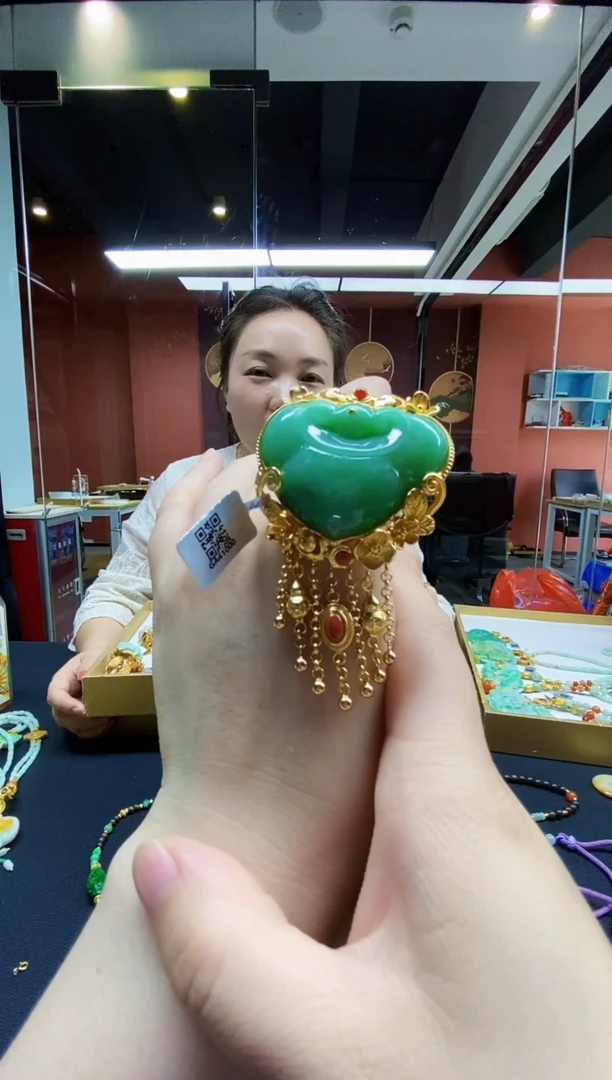 颈饰未镶嵌翡翠翡翠戒指
