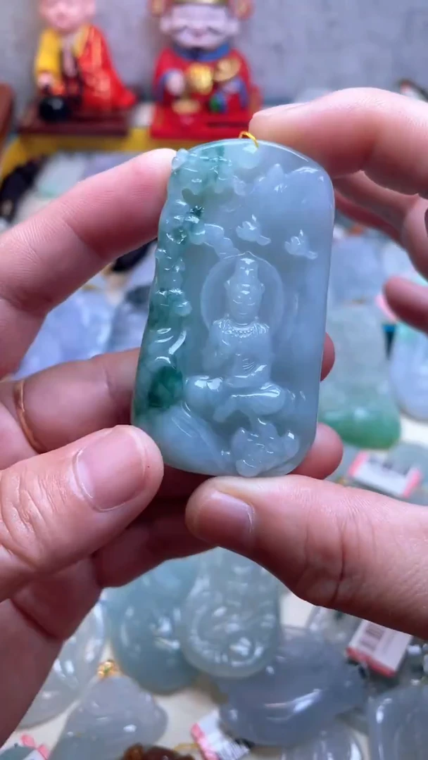 颈饰未镶嵌翡翠1