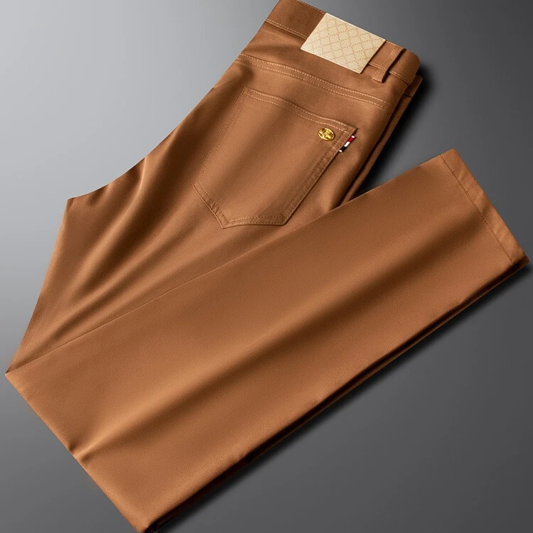 GUNEBOLURWA时尚感个性皮牌咖色男士休闲裤2025新款夏季薄款商务