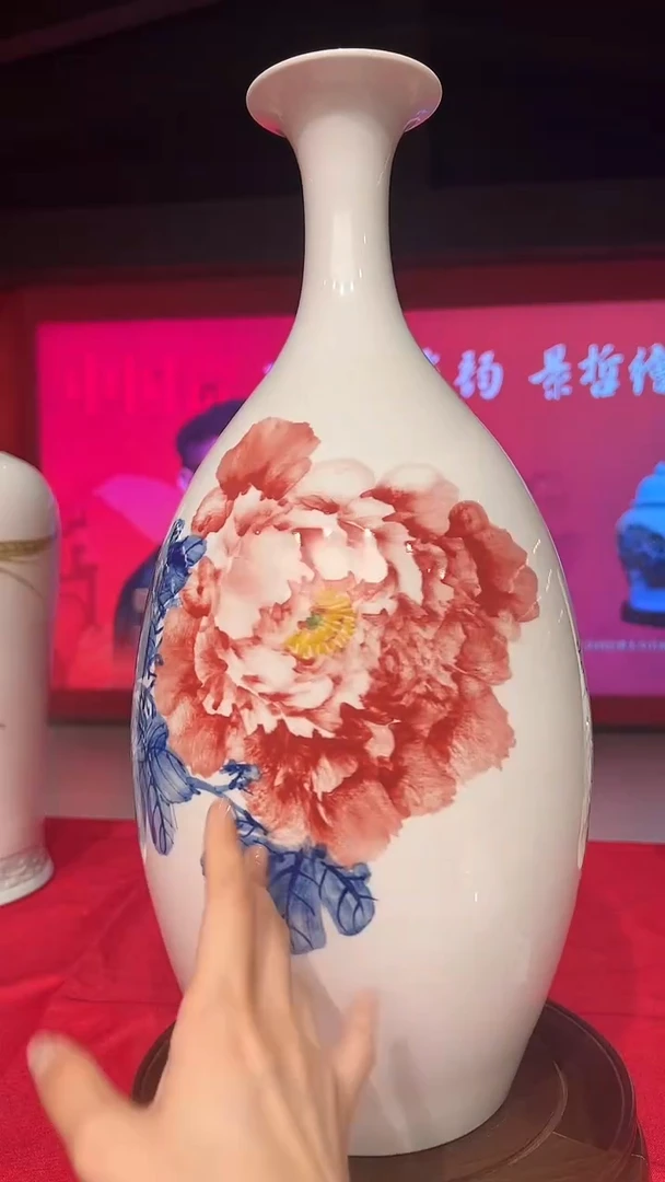 其他崔景哲-瓷器-C中-富贵花开