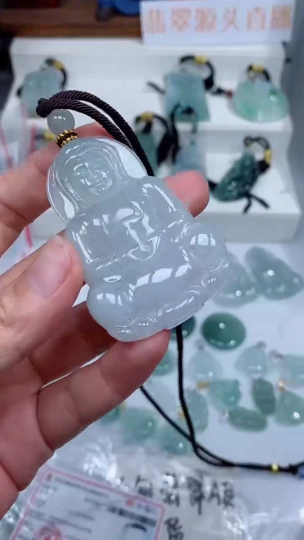 颈饰未镶嵌翡翠吊坠