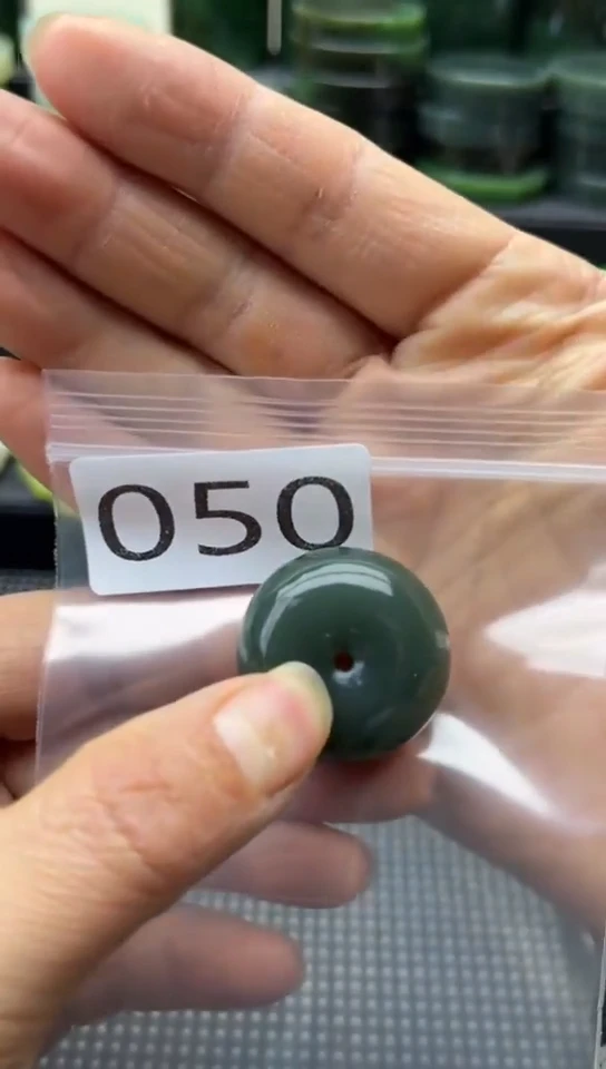 未镶嵌和田玉珠宝半成品扣子