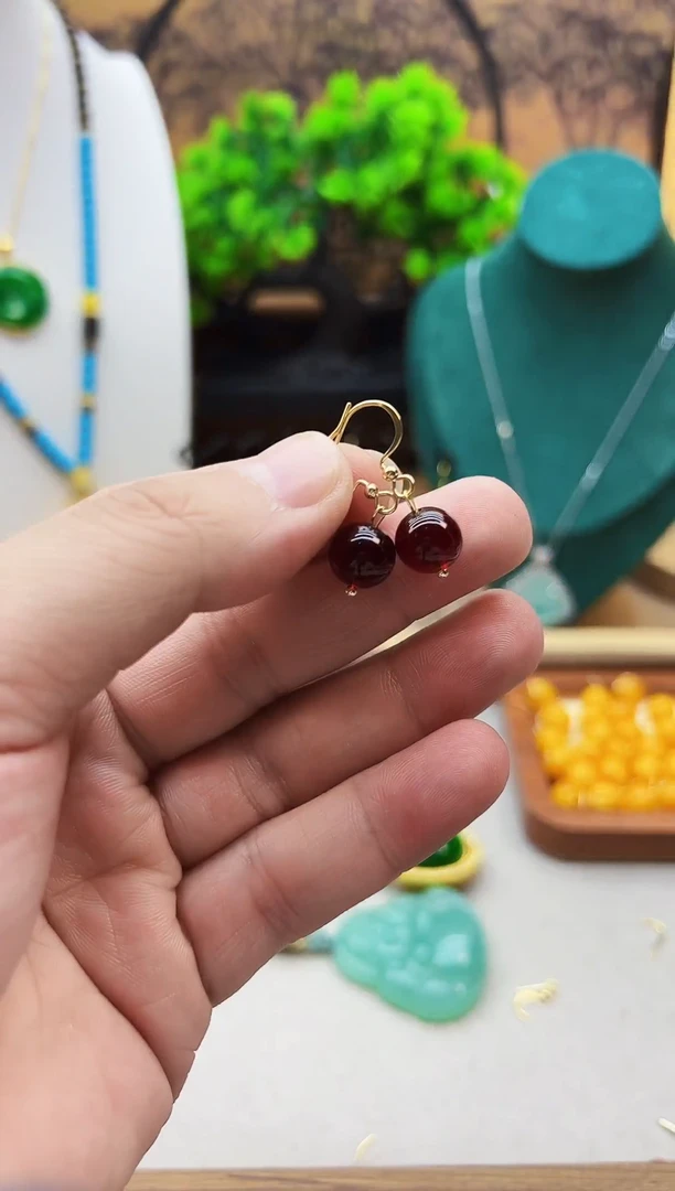 【闪购商品】血珀耳饰14K金镶嵌E29        