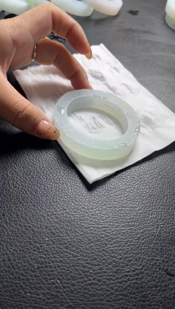 未镶嵌贵妃定制翡翠贵妃