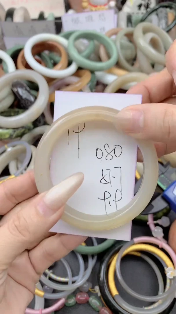 未镶嵌手镯石英质玉080