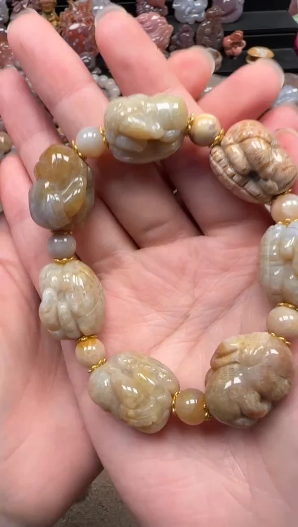 颈饰未镶嵌硅化珊瑚（珊瑚玉）402