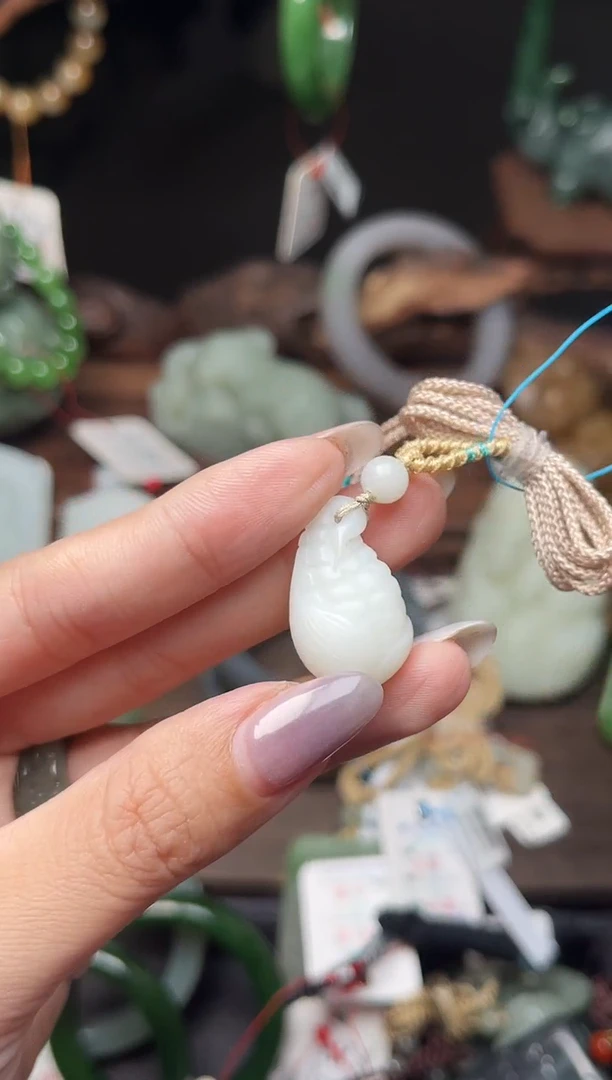 和田玉未镶嵌吊坠(不含链)米达 玉米9008478