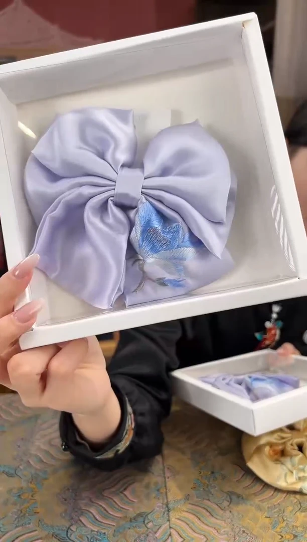 【闪购商品】刺绣苏绣桑蚕丝手工绣刺绣弹簧夹