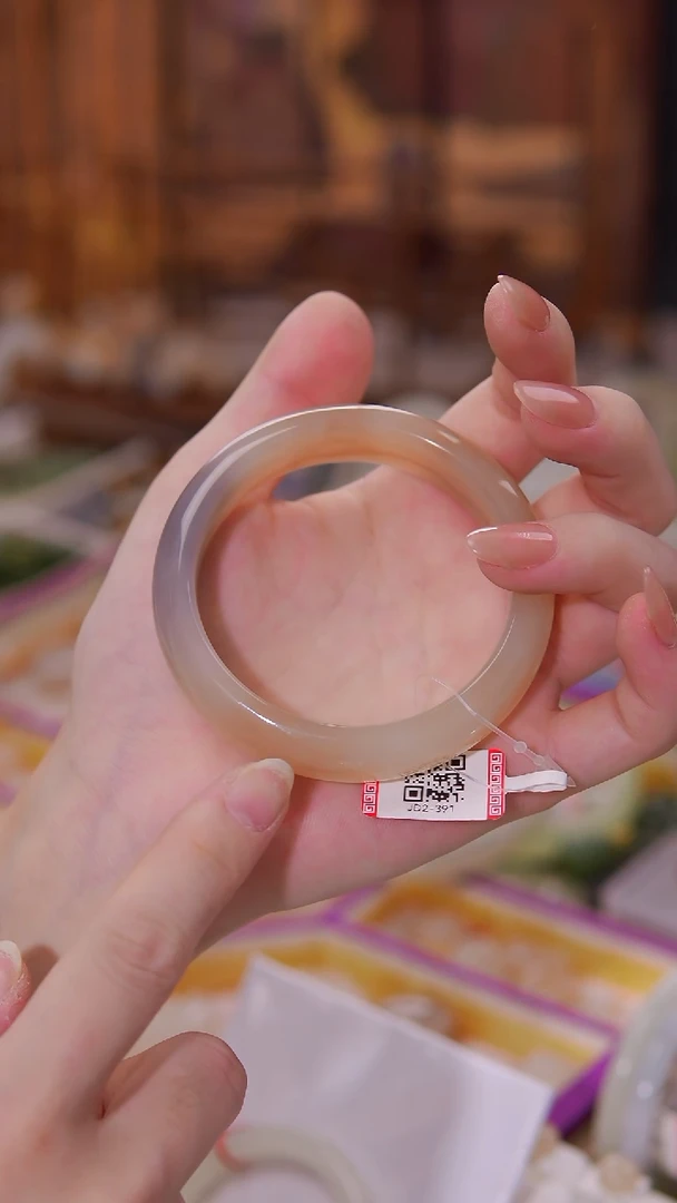 未镶嵌手镯和田玉手镯  55