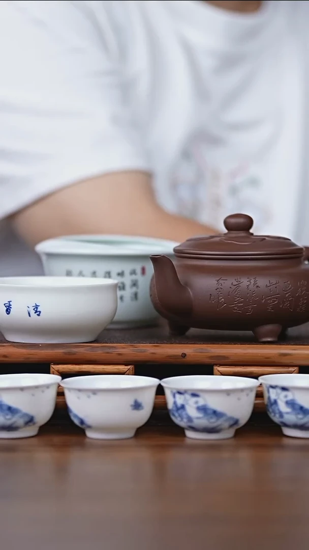 茶壶紫砂国庆中秋伴手礼 紫砂壶套组 如图所示