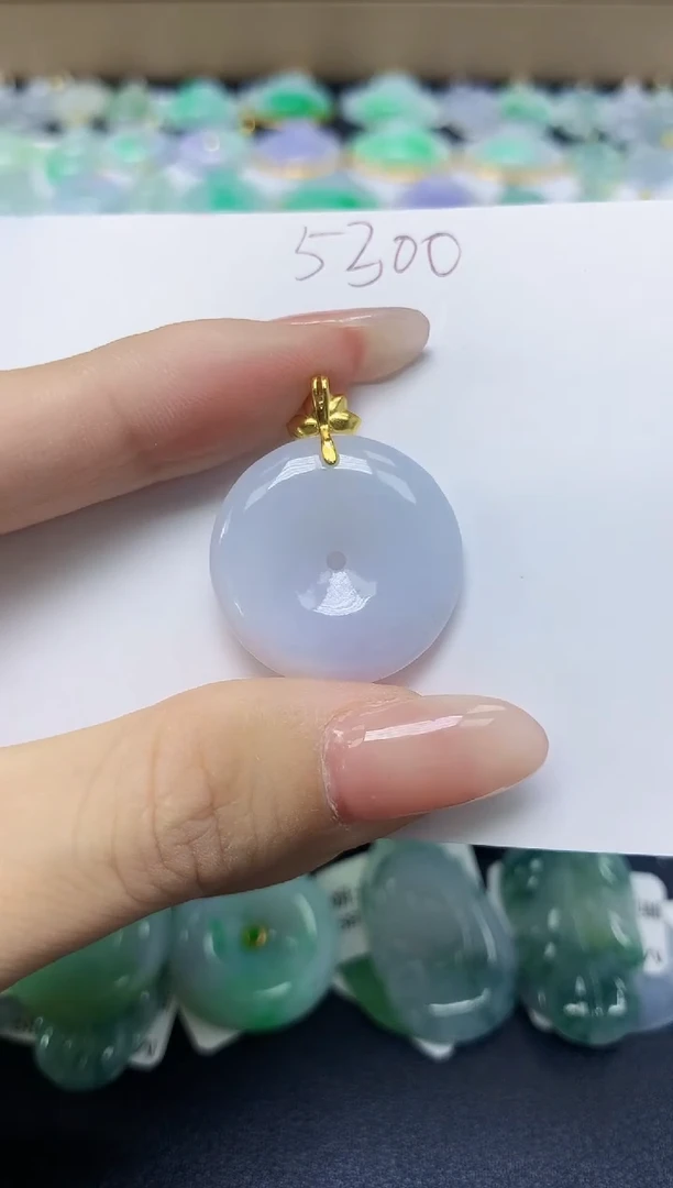 翡翠未镶嵌颈饰 天然缅甸翡翠A货