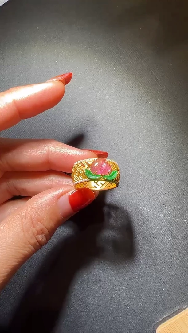 18K金镶嵌戒指碧玺碧玺桃子戒指