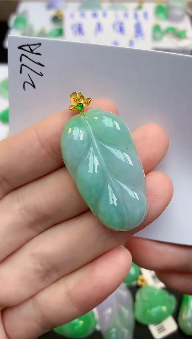 颈饰18K金镶嵌翡翠天然缅甸a货翡翠