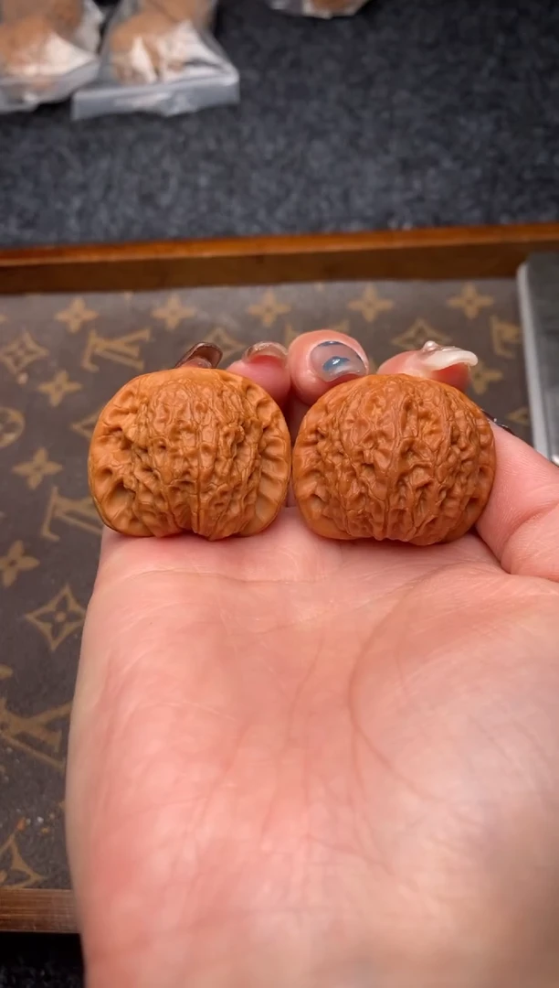 把件文玩核桃B82号37尺血麒麟