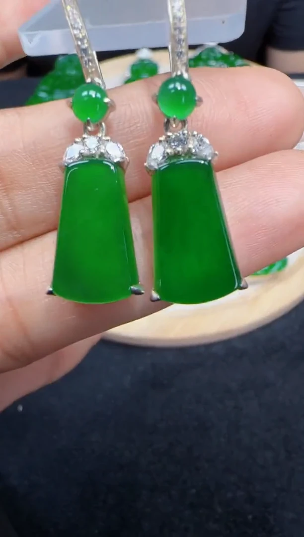 未镶嵌定制翡翠翡翠耳环101
