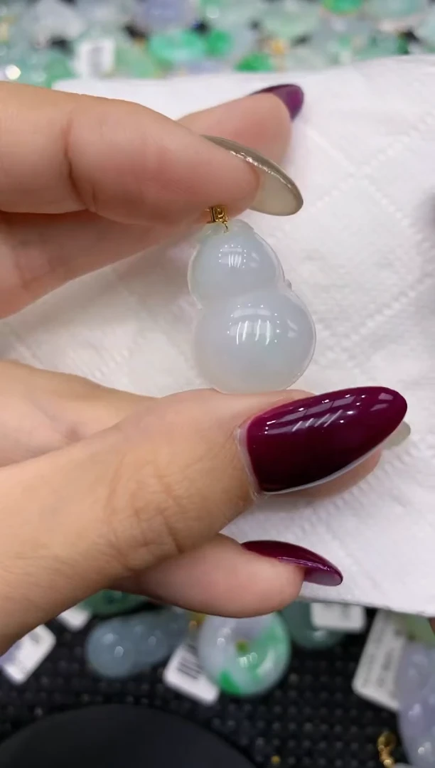 翡翠18K金镶嵌颈饰111111111111