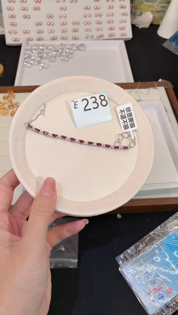银S925镶嵌手链石榴石多样性发一E238