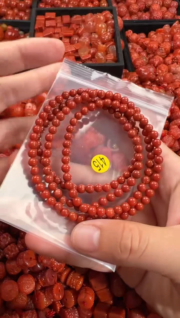 南红玛瑙未镶嵌颈饰1