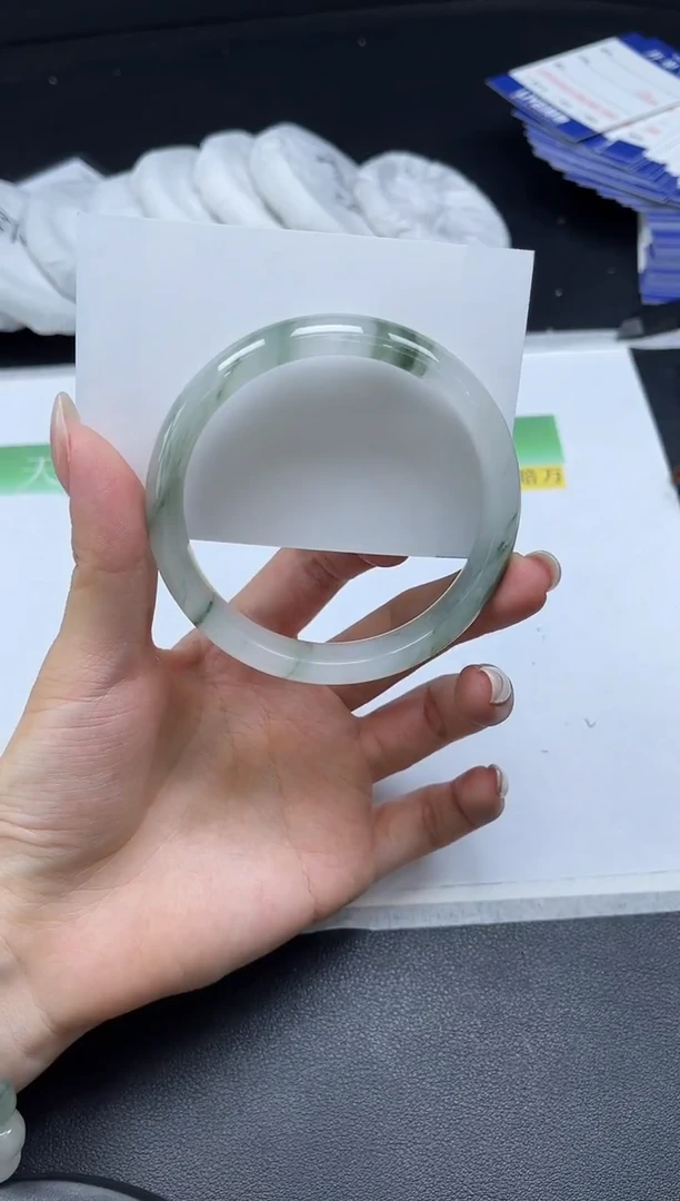 未镶嵌手镯石英质玉092-5859