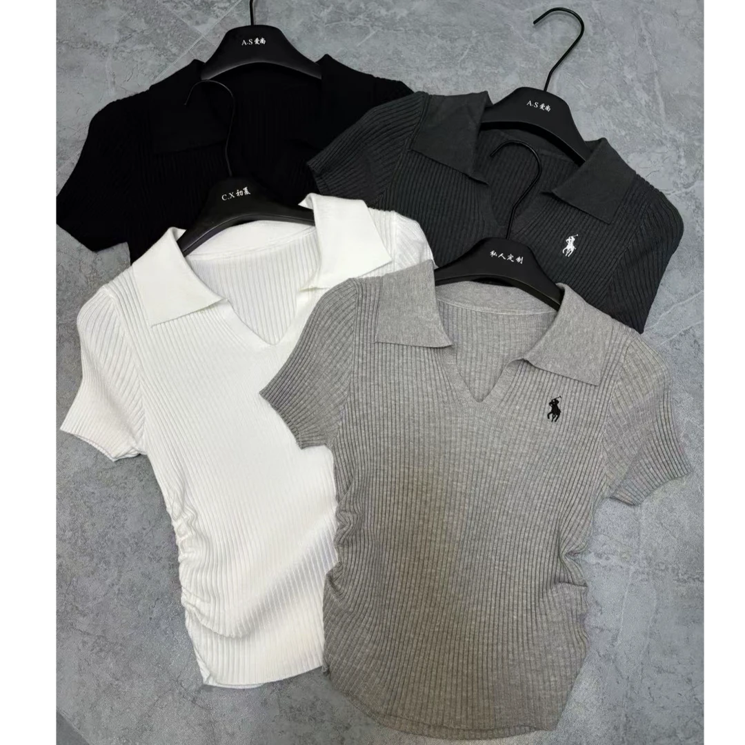 【针织polo领刺绣小马抽褶短袖上衣】2025新款高级感针织上衣9921#