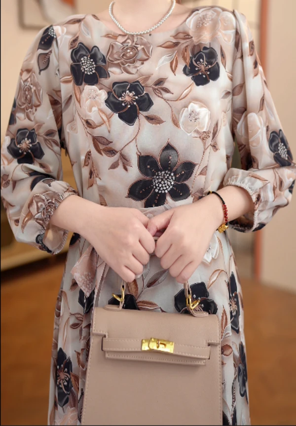 026时尚高档连衣裙2025夏季宽松腰显瘦气质大摆长裙女