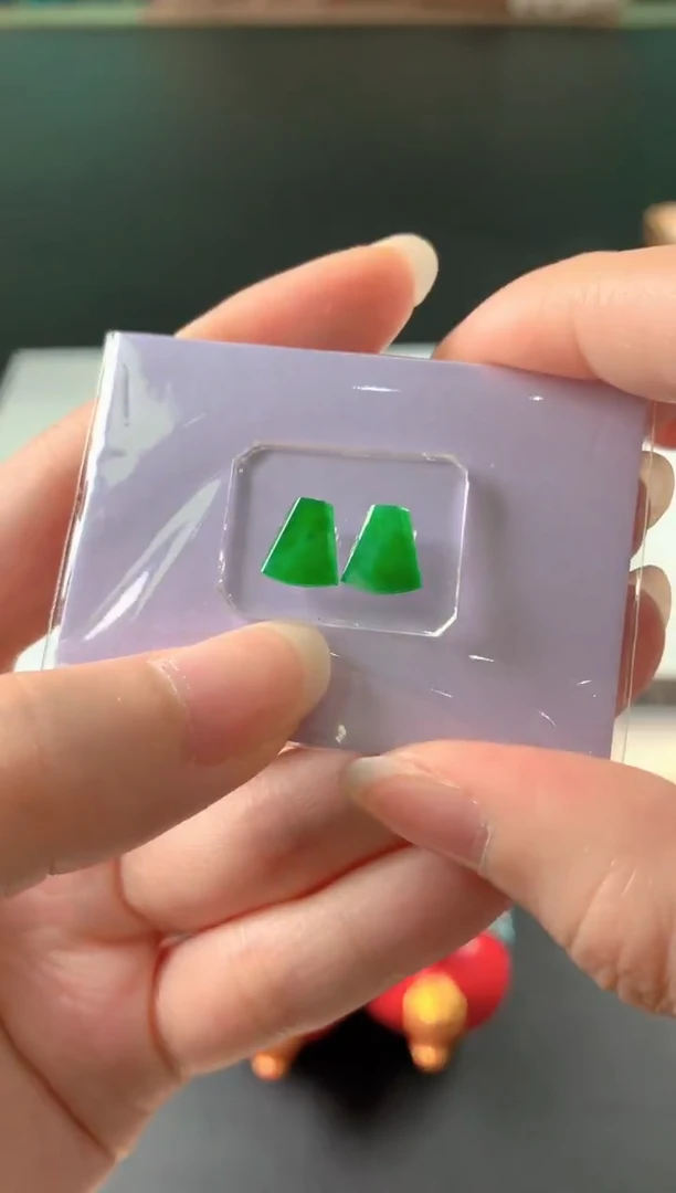 未镶嵌定制翡翠筱*裸玉（客户意向镶嵌）