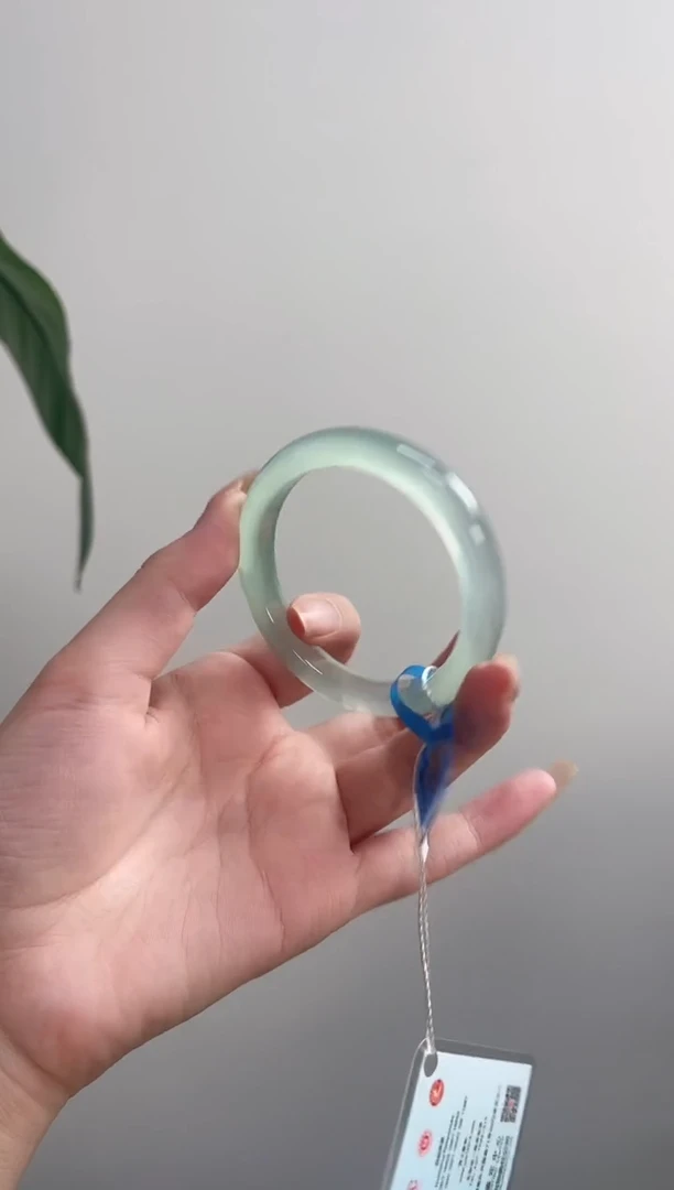 玛瑙/玉髓手镯未镶嵌52圈