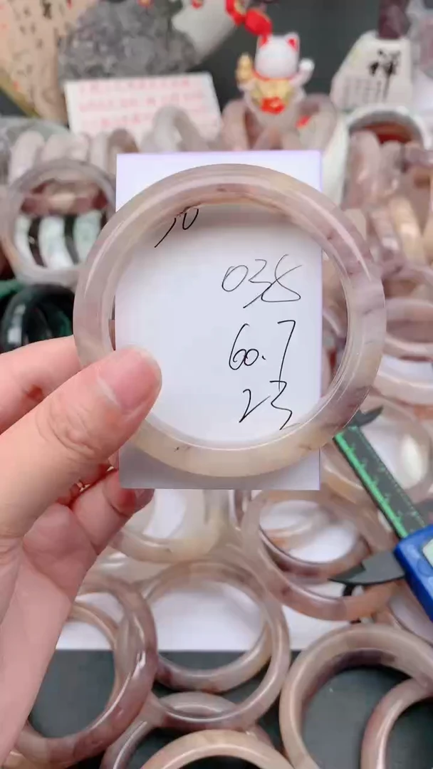 未镶嵌手镯石英质玉035