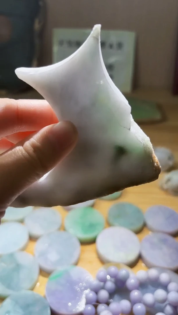 翡翠未镶嵌颈饰翡翠A货 姜谭562