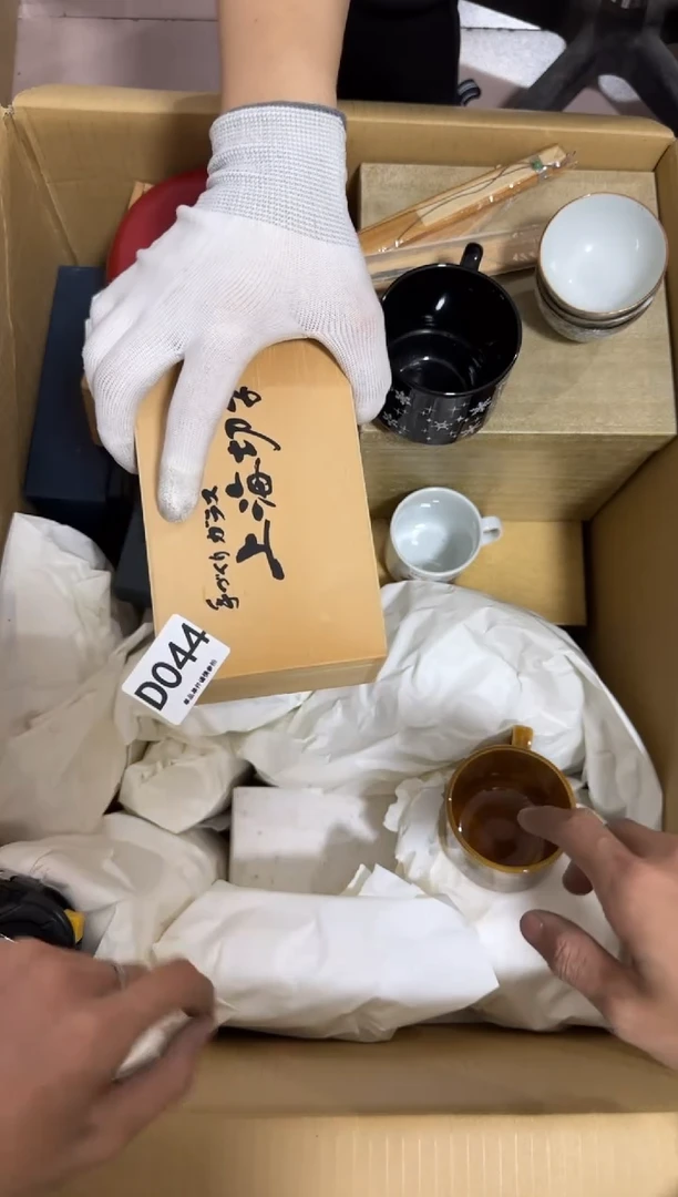 瓷片王****?044 中古商品，谨慎购买