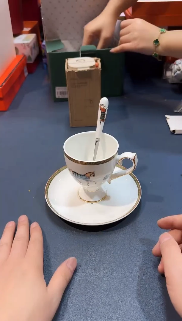 【闪购商品】碗HT237全场正品，京东包邮