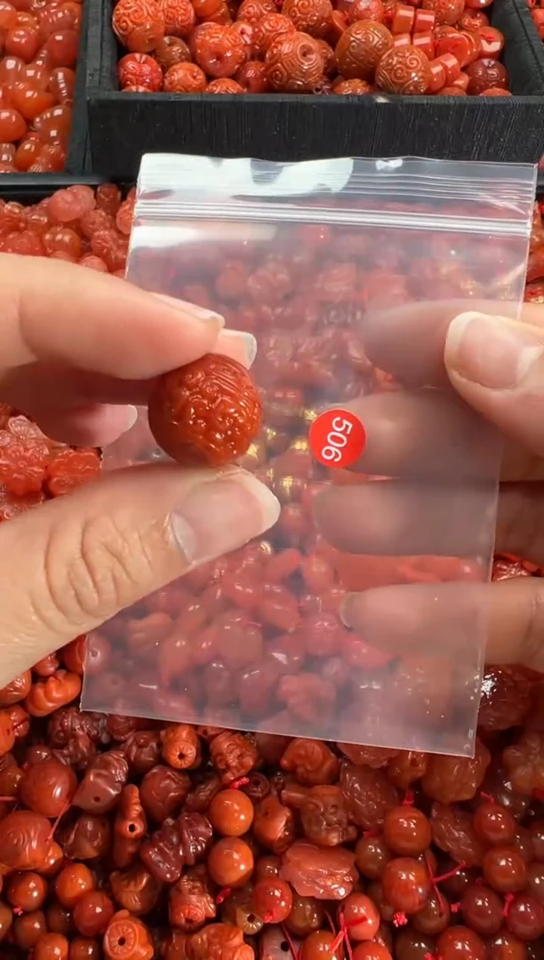 【闪购商品】南红玛瑙颈饰未镶嵌1
