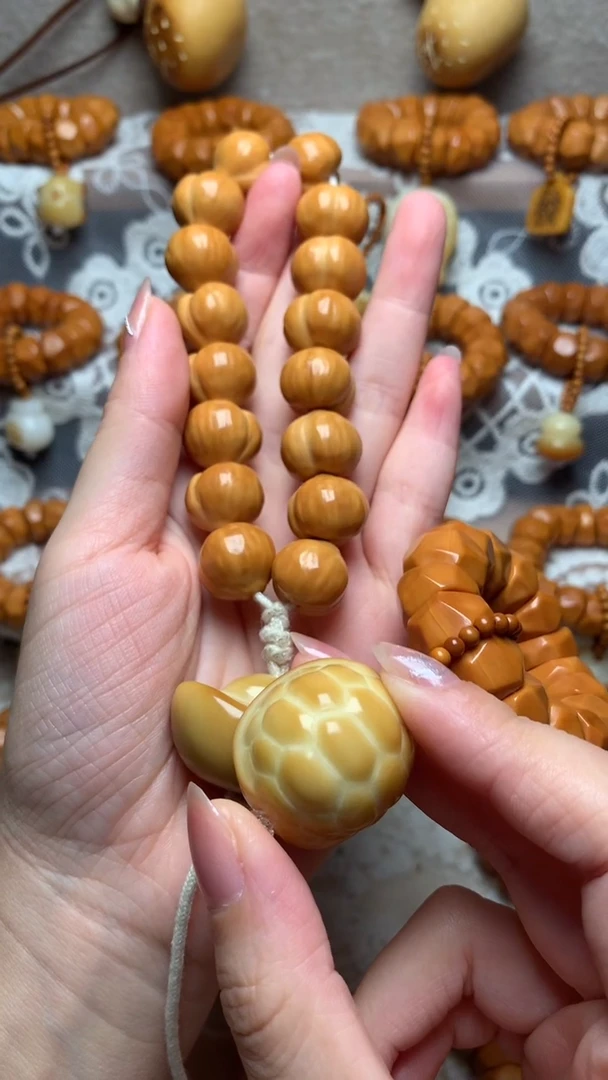 核桃屁桃手持富甲