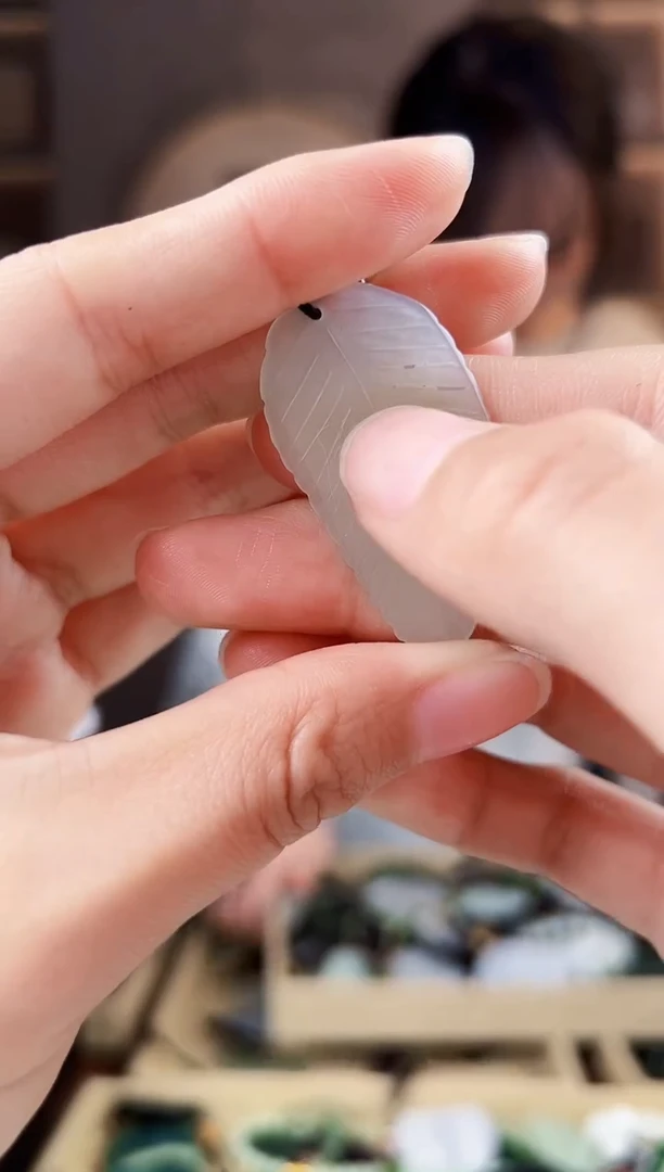 颈饰未镶嵌和田玉拍一发一，多样性发货