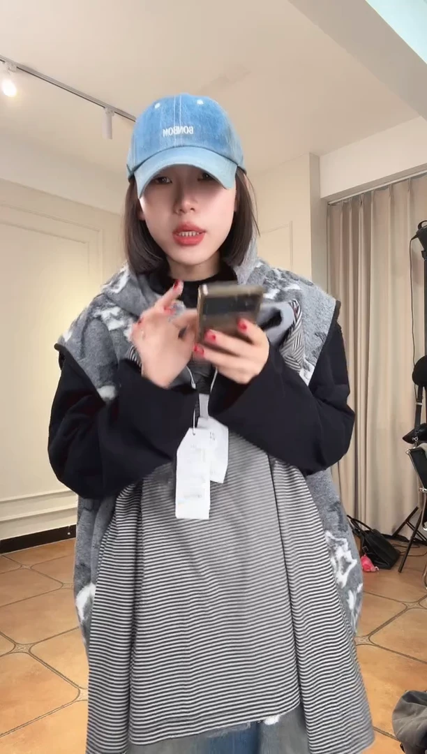 ^*^设计师品牌紫色卫衣