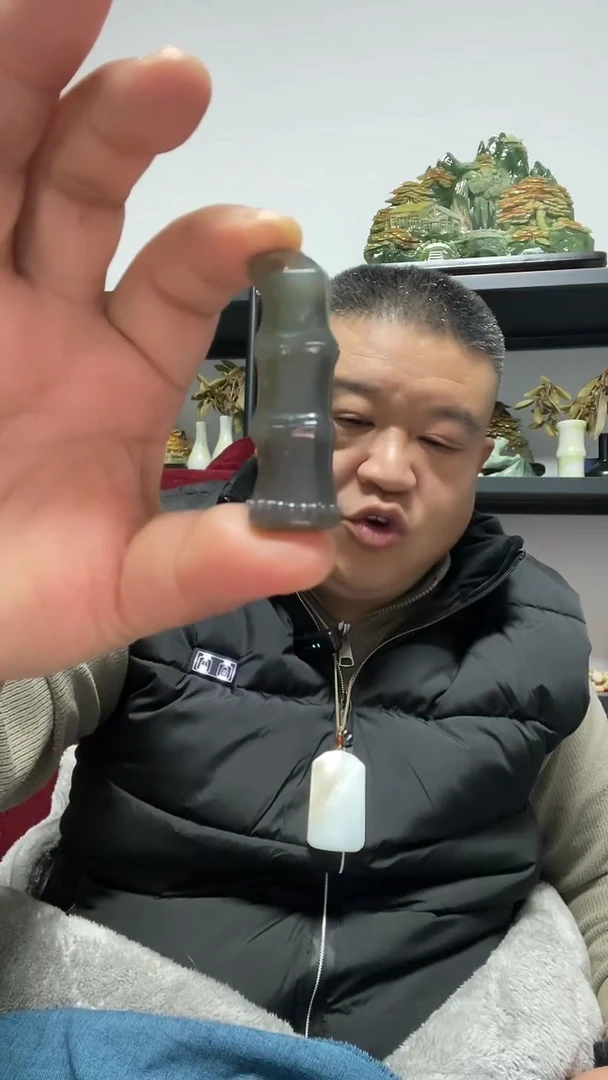 吊坠(赠链)未镶嵌和田玉竹节吊坠