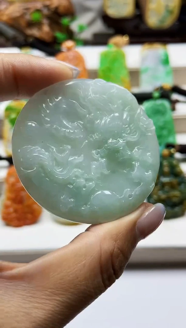 颈饰未镶嵌翡翠翡翠A货