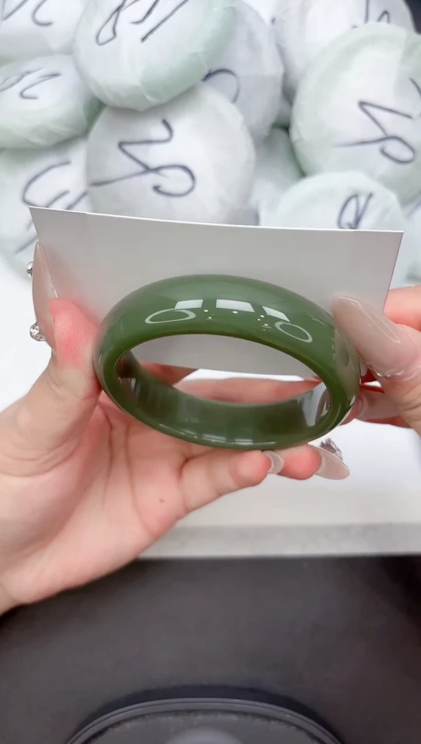 未镶嵌手镯石英质玉165-59.1